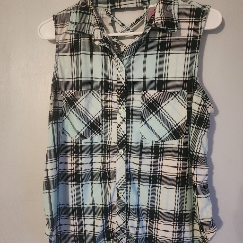 No Boundaries Sleeveless Plaid Button-Front Top in Black and Light Mint